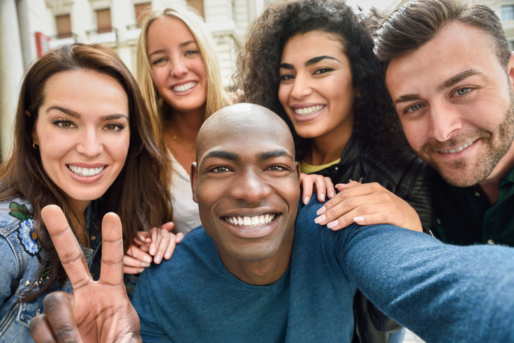 Amigos a tirar uma selfie